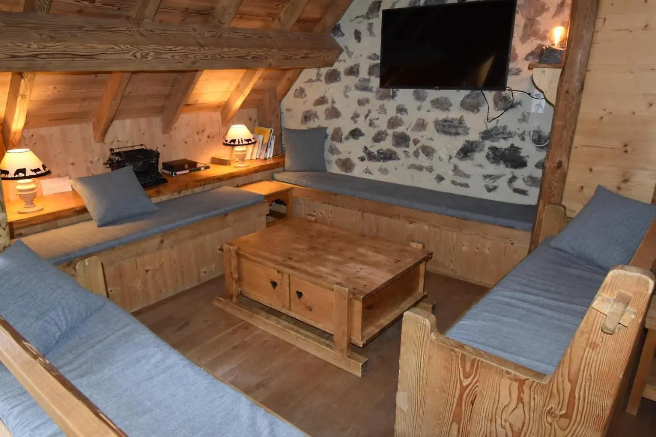 Vaujanylocations - Chalets Clovis I & II France