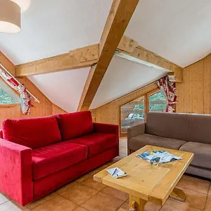 Madame La Cascade Apartment